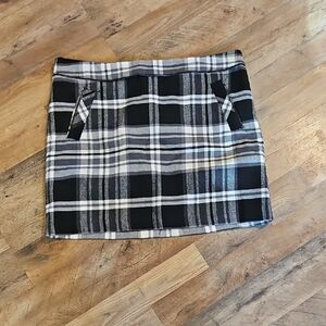 👗Tommy Hilfiger Black and Gray Plaid Pencil Skirt